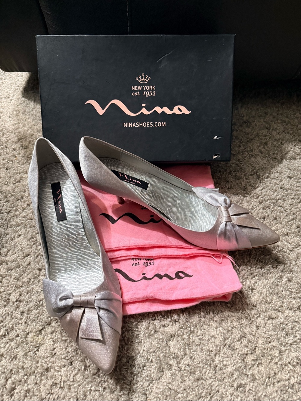 Nina New York Paladin-YS Royal Silver Satin Bow Kitten Heels Size 11M